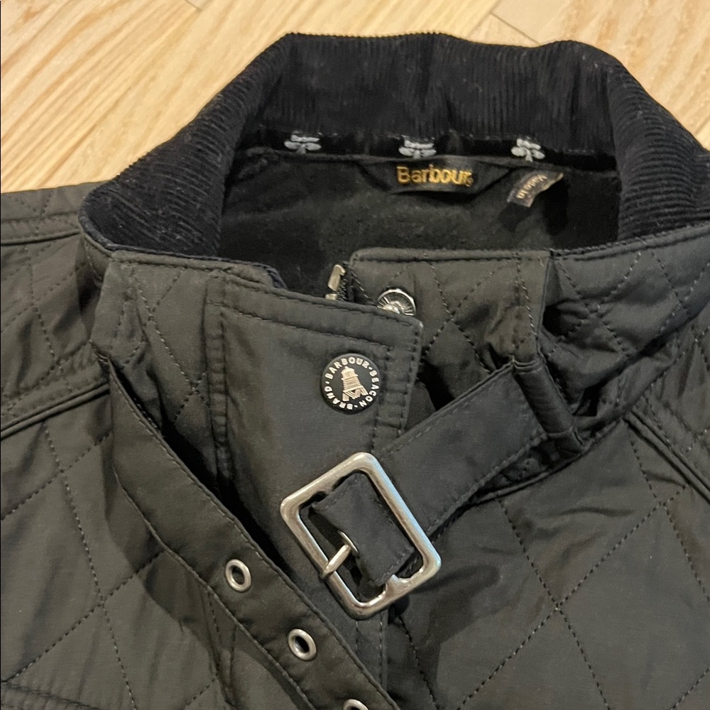 Barbour Black Quilted Women's Jacket with Detachable Hood - Picture 7 of 11
